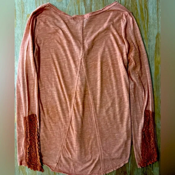 Socialite Long-Sleeve Embroidered Shirt - Picture 5 of 5